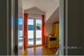 20 2019 69 Rogoznica area house swimming pool for sale