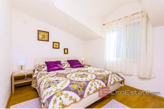 20 2019 69 Rogoznica area house swimming pool for sale