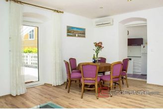 15 2018 119 Split apartment for sale