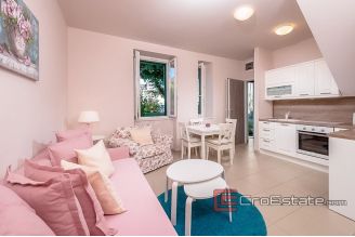 19 2018 118 Split stone house for sale