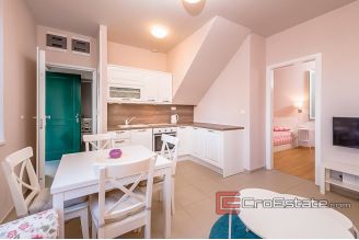 19 2018 118 Split stone house for sale