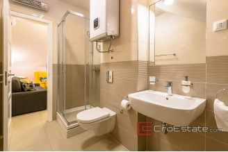 19 2018 118 Split stone house for sale