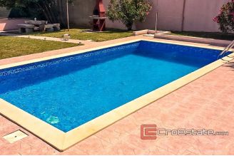 19 4883 30 Istra house swimming pool for sale