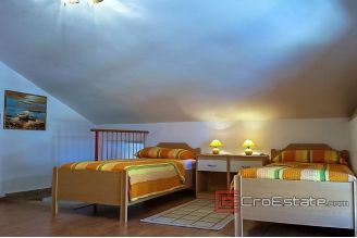 19 4883 30 Istra house swimming pool for sale