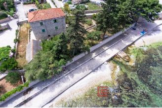 12 2019 62 Brac stone house seafront for sale