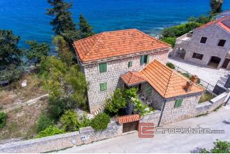 12 2019 62 Brac stone house seafront for sale