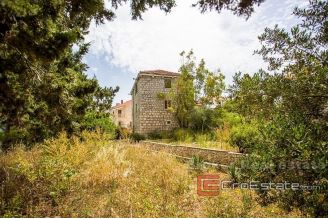12 2019 62 Brac stone house seafront for sale