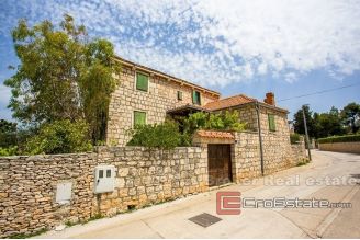 12 2019 62 Brac stone house seafront for sale