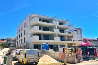 011 2022 171 island ciovo beachfront penthouse for sale