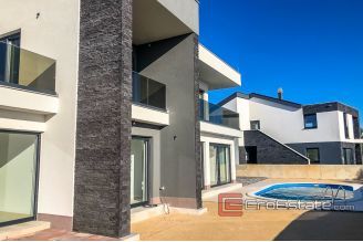 014 2022 196 Sibenik villa sea view for sale