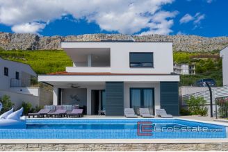 020 2022 197 Omis villa swimming pool for sale