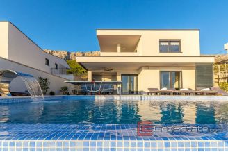 020 2022 197 Omis villa swimming pool for sale