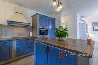 020 2022 197 Omis villa swimming pool for sale