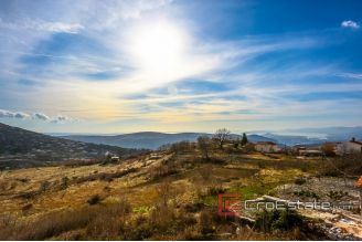 11 2019 74 Split area house for sale