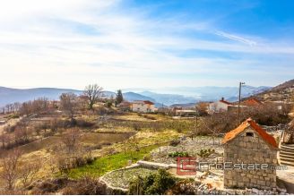 11 2019 74 Split area house for sale