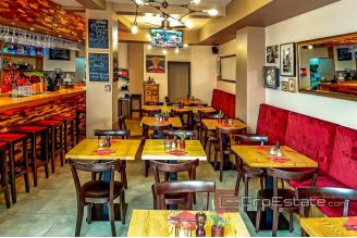 08 2019 75 Split restaurant for sale