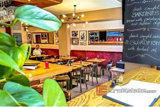 08 2019 75 Split restaurant for sale