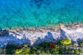 03 2013 70 Korcula building land seafront for sale