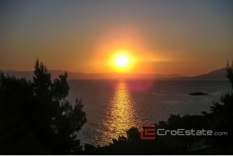 03 2013 70 Korcula building land seafront for sale