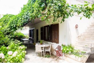 09 2019 77 Omis area house sea view for sale