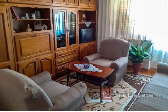 06 4936 30 Sibenik apartment for sale