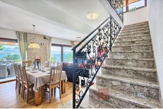 020 2021 212 island ciovo seafront villa with pool for sale