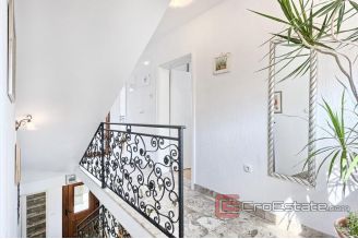 020 2021 212 island ciovo seafront villa with pool for sale