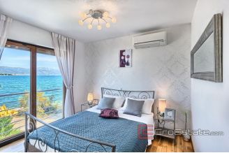 020 2021 212 island ciovo seafront villa with pool for sale