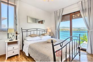 020 2021 212 island ciovo seafront villa with pool for sale