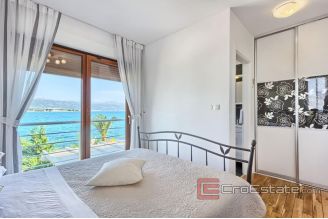 020 2021 212 island ciovo seafront villa with pool for sale