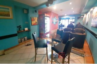 007 4395 30 split business space for sale