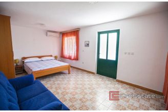 10 2022 208 Ciovo house sea view for sale