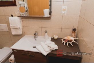 20 2021 218 Sibenik house seafront for sale