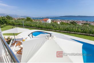 020 2022 213 kastela seaview villa with pool for sale