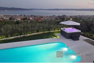 020 2022 213 kastela seaview villa with pool for sale