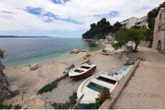 015 2016 400 near makarska semi detached house seafront for sale