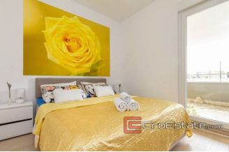 09 2013 87 Split apartment for sale