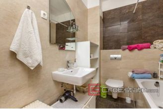 09 2013 87 Split apartment for sale