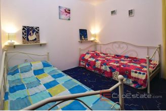 015 2021 228 near rogoznica holiday house for sale