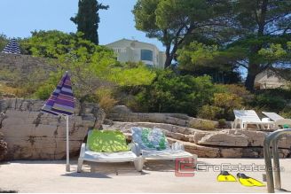 016 2021 227 island brac apartment house for sale