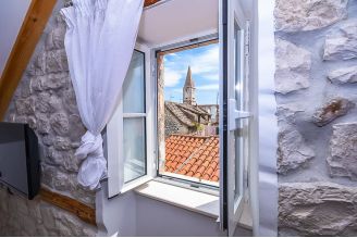 20 2019 70 Trogir stone house for sale
