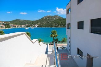 10 2021 191 Trogir area apartment sea front for sale