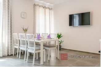 15 2018 138 Split apartment sea view for sale