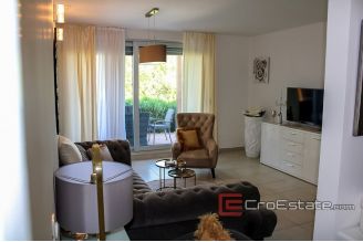 16 2021 196 Ciovo house sea view for sale