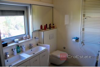 16 2021 196 Ciovo house sea view for sale