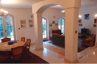 018 2021_197 seafront villa Primosten1