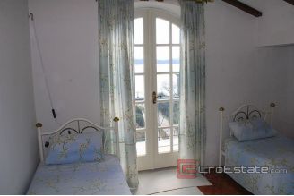 018 2021_197 seafront villa Primosten1