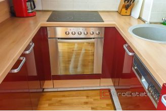 10 4963 30 Split apartment for sale