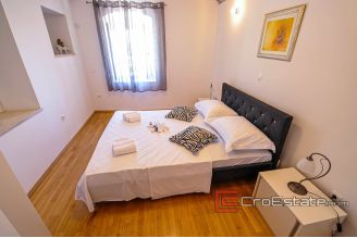 09 2025 19 Split apartment for sale