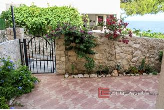 09 2021 201 Ciovo house sea view for sale